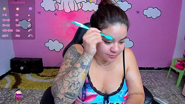 Sharon hils online show from April 2026 01:00:02 PM