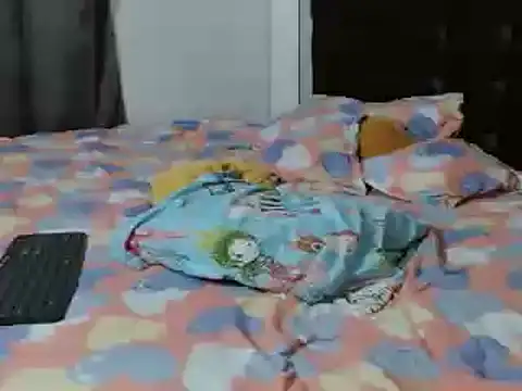 Snapshot of charlotte_slut chatting on December 2024 02:04:01 AM charlotte slut online show from December 2024 02:04:01 AM