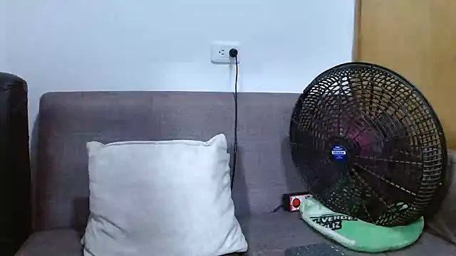 Snapshot of charlotte_slut chatting on September 2025 08:25:02 PM charlotte slut online show from September 2025 08:25:02 PM