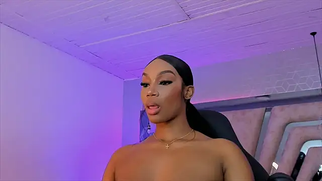 ChaynnaCooper online show from December 2024 08:58:02 PM