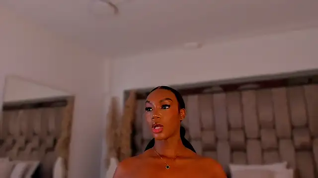 ChaynnaCooper online show from February 2026 03:48:01 AM