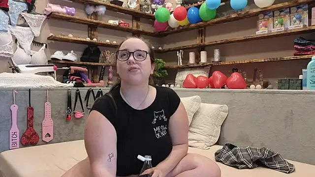 Kimberly-Caprice online show from March 2025 11:21:01 AM