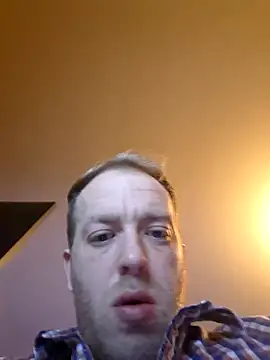 Snapshot of Henner33 chatting on January 2025 05:38:01 PM Henner33 online show from January 2025 05:38:01 PM