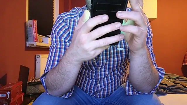 Snapshot of Henner33 chatting on January 2025 05:55:01 PM Henner33 online show from January 2025 05:55:01 PM