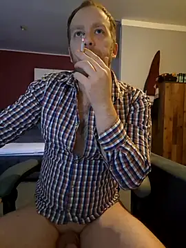 Snapshot of Henner33 chatting on January 2025 03:36:02 PM Henner33 online show from January 2025 03:36:02 PM