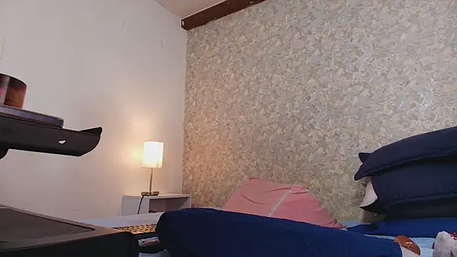 Snapshot of nicol_f chatting on September 2025 07:26:02 PM nicol f online show from September 2025 07:26:02 PM