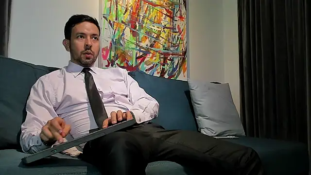 tommy raym0ndg online show from January 2025 10:20:02 PM