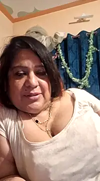 Hot Queen77 online show from January 2025 11:45:02 PM