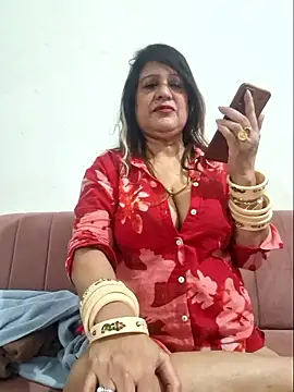 Hot Queen77 online show from February 2025 06:41:02 PM