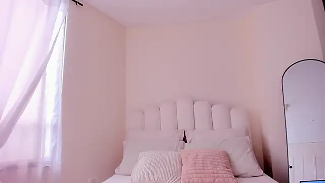 Snapshot of evely_coelloo chatting on November 2025 06:53:01 PM evely coelloo online show from November 2025 06:53:01 PM