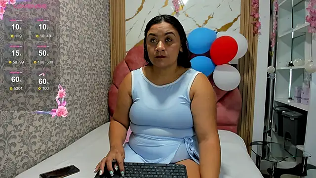 Snapshot of valeria_rivera1 chatting on July 2026 12:11:01 PM valeria rivera1 online show from July 2026 12:11:01 PM