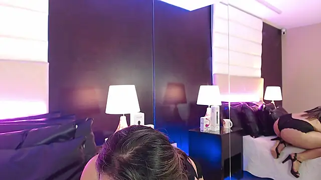 NaomyRivera online show from February 2025 09:17:01 PM