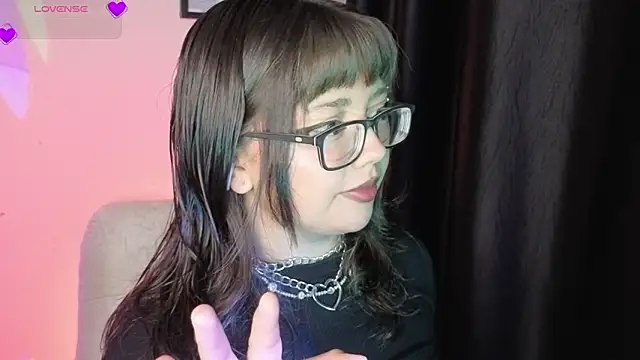 missy taylor  online show from December 2025 02:24:02 PM