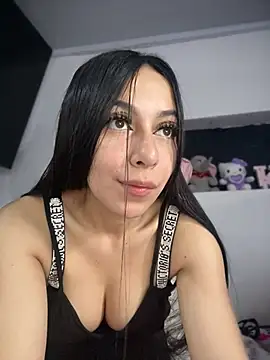 Snapshot of DulceMiia_ chatting on May 2026 09:53:01 PM DulceMiia online show from May 2026 09:53:01 PM