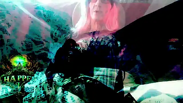 Snapshot of HappenSinVegas chatting on October 2025 06:48:01 PM HappenSinVegas online show from October 2025 06:48:01 PM