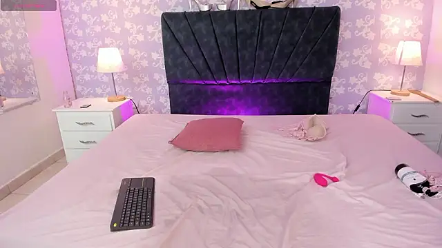 BritneySweet  online show from February 2026 06:40:02 AM