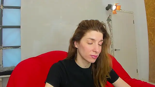 Snapshot of YourSuperModel chatting on January 2025 12:01:01 PM YourSuperModel online show from January 2025 12:01:01 PM