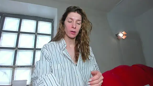 Snapshot of YourSuperModel chatting on February 2025 05:13:01 AM YourSuperModel online show from February 2025 05:13:01 AM