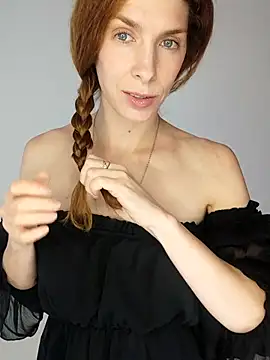 Snapshot of YourSuperModel chatting on September 2025 11:32:02 AM YourSuperModel online show from September 2025 11:32:02 AM