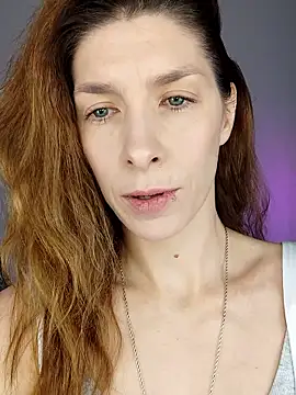 Snapshot of YourSuperModel chatting on January 2026 07:43:02 AM YourSuperModel online show from January 2026 07:43:02 AM