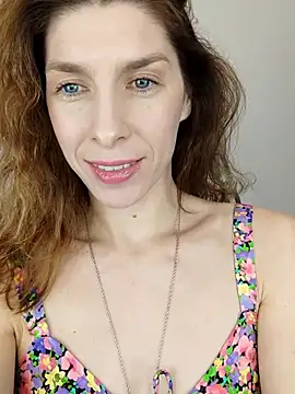 Snapshot of YourSuperModel chatting on January 2026 08:18:01 AM YourSuperModel online show from January 2026 08:18:01 AM