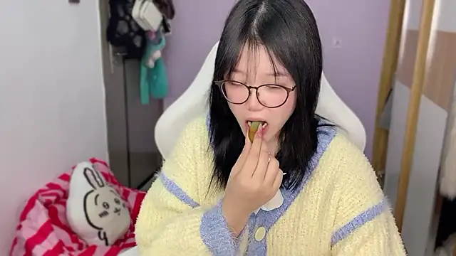 Snapshot of xiSSts chatting on January 2025 07:20:01 AM xiSSts online show from January 2025 07:20:01 AM