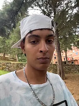 ValenSuarez25 online show from August 2026 08:44:02 PM