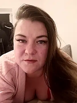 LunikaLunaX online show from January 2026 04:53:01 PM