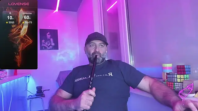 Snapshot of MAGABEAR077 chatting on October 2025 08:18:01 PM MAGABEAR077 online show from October 2025 08:18:01 PM