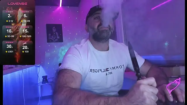 Snapshot of MAGABEAR077 chatting on November 2025 07:13:01 PM MAGABEAR077 online show from November 2025 07:13:01 PM