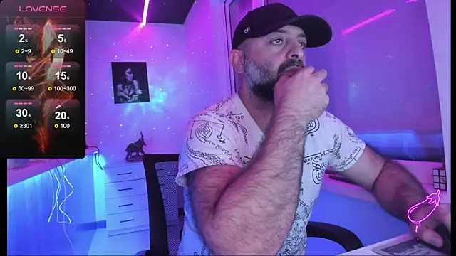 Snapshot of MAGABEAR077 chatting on November 2025 08:52:01 PM MAGABEAR077 online show from November 2025 08:52:01 PM