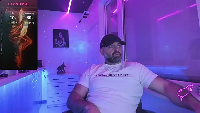 Snapshot of MAGABEAR077 chatting on November 2025 11:20:02 PM MAGABEAR077 online show from November 2025 11:20:02 PM