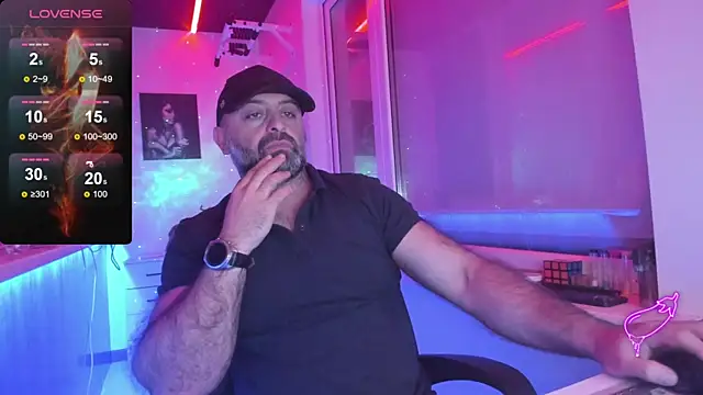 Snapshot of MAGABEAR077 chatting on December 2025 07:53:02 PM MAGABEAR077 online show from December 2025 07:53:02 PM