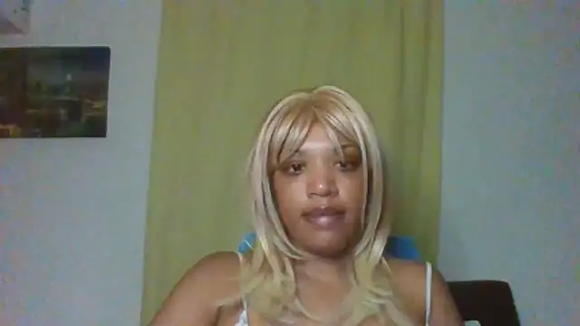 Snapshot of thekelliecapri chatting on May 2026 08:51:02 AM thekelliecapri online show from May 2026 08:51:02 AM