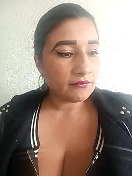 Hannahcandyy online show from April 2026 06:59:02 PM