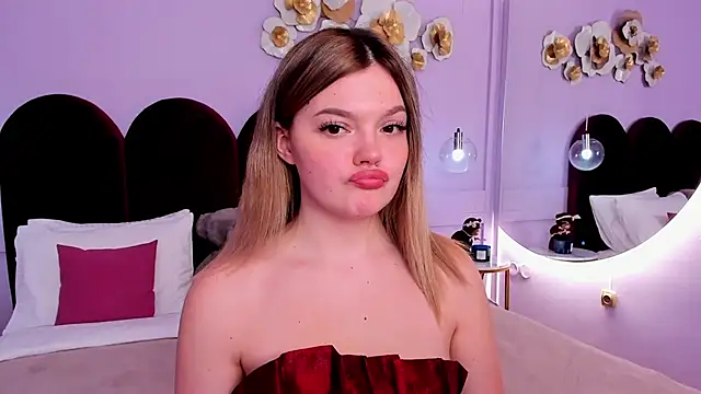 ZaraBloom online show from March 2025 07:39:01 PM