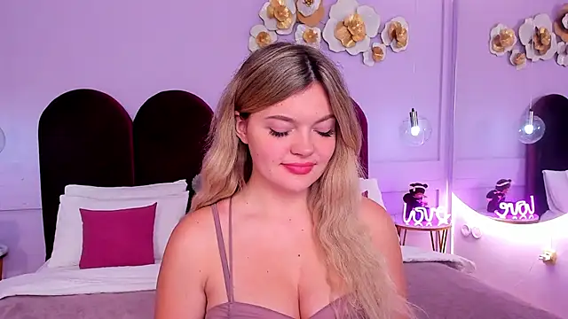 ZaraBloom online show from October 2025 03:35:02 PM