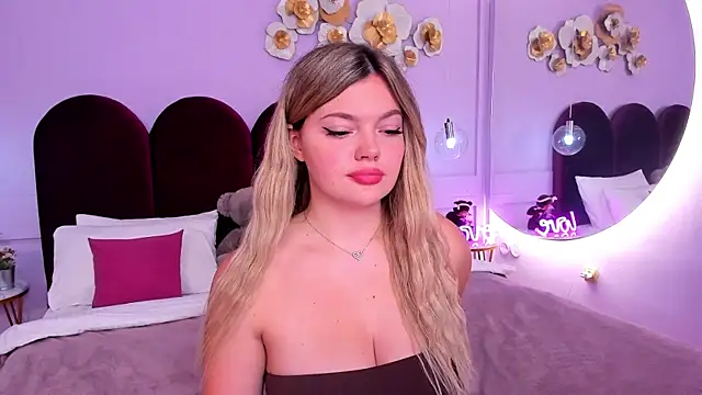 ZaraBloom online show from October 2025 03:56:02 PM