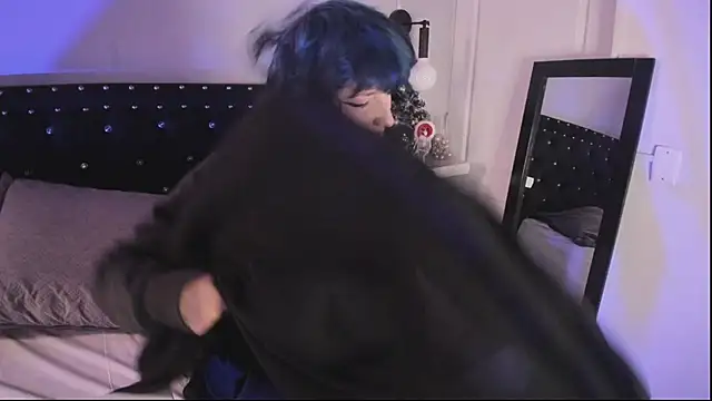 Ghosty Doll online show from December 2025 08:28:02 PM