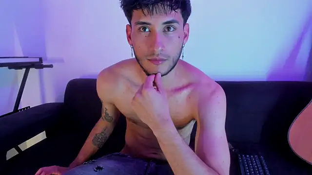 Henrikk senn online show from November 2025 10:00:02 PM