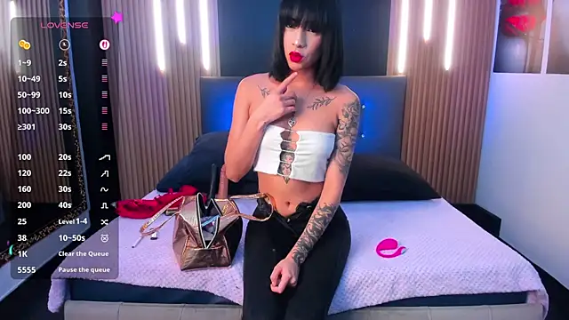 Venus medussa online show from November 2025 02:54:02 AM