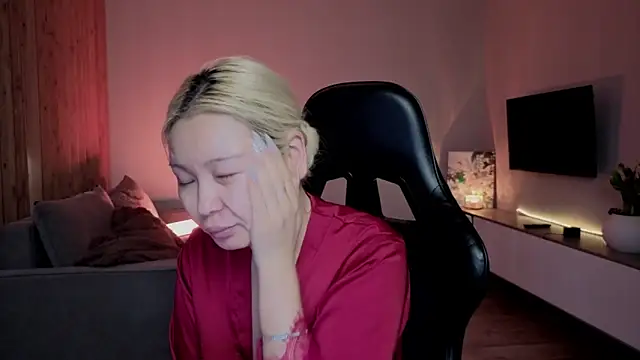 RileyMee online show from March 2026 03:22:02 AM