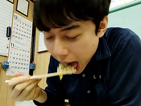 whitebriefboy online show from November 2025 02:48:02 PM