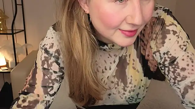 Helens love online show from November 2025 01:59:02 AM