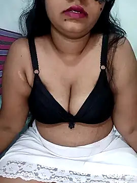 Snapshot of Reesha_99 chatting on May 2026 04:12:02 PM Reesha 99 online show from May 2026 04:12:02 PM