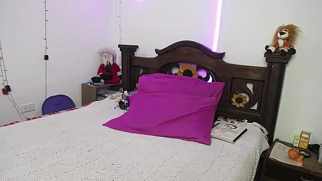 DominaLeona online show from January 2025 11:23:01 PM