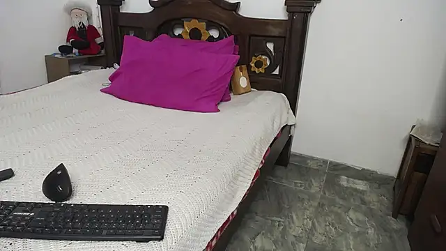 DominaLeona online show from January 2025 07:39:01 PM