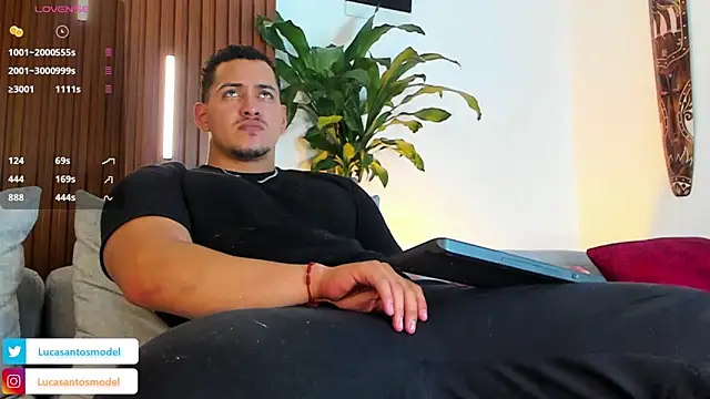 Snapshot of lucasanto_ chatting on October 2025 01:13:02 AM lucasanto online show from October 2025 01:13:02 AM