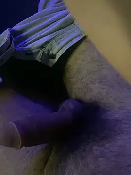 Snapshot of YawlingJingoist chatting on November 2025 01:05:01 AM YawlingJingoist online show from November 2025 01:05:01 AM