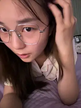 Snapshot of Sweet-Angel999 chatting on June 2026 03:43:01 PM Sweet-Angel999 online show from June 2026 03:43:01 PM